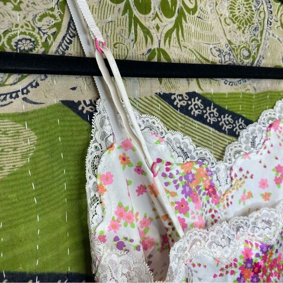 Y2K Victoria’s Secret White Floral Satin and Lace Slip Dress Size Extra Small - Picture 8 of 16